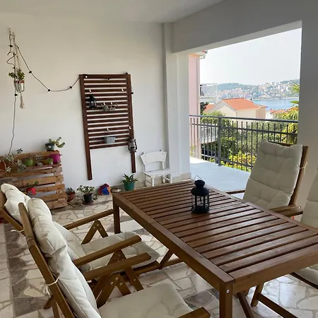 Apartament Merla *